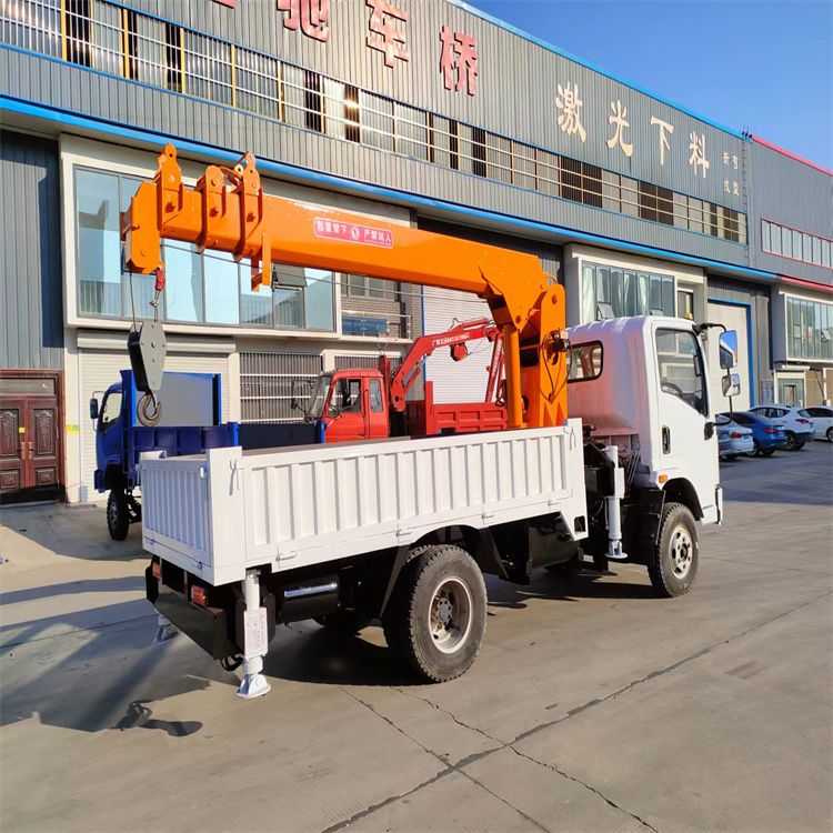 宣化区三轮随车吊定制 农用改装机自备吊中瑞长期出售